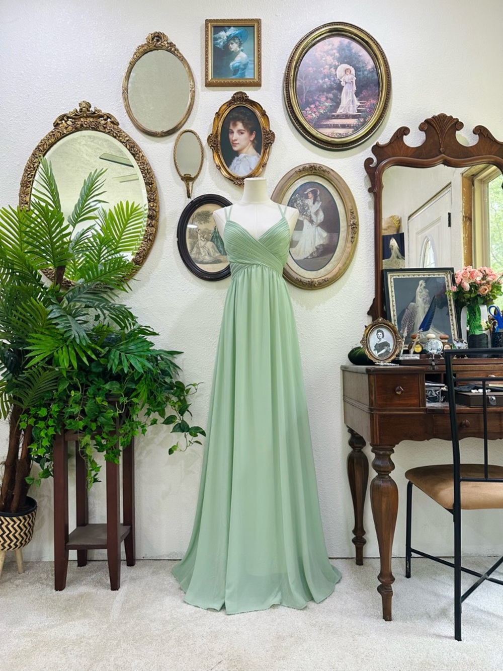 Elegant Sage Green V-Neck Chiffon Evening Dress
